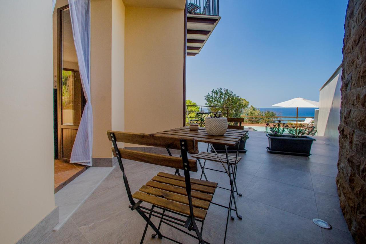 تْشيفالو Pater Meus Suites المظهر الخارجي الصورة